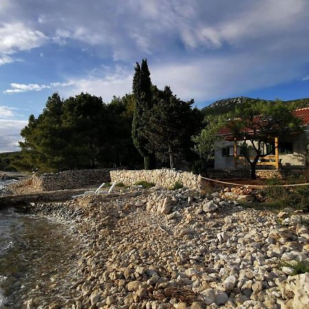 Kuca Za Odmor Obitelji Pedisic Villa Banj Kültér fotó