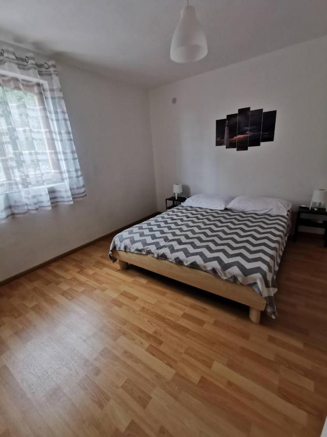 Kuca Za Odmor Obitelji Pedisic Villa Banj Kültér fotó