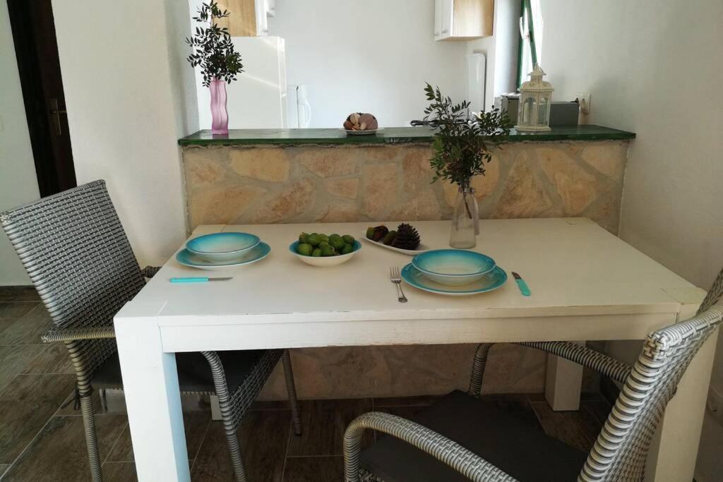 Kuca Za Odmor Obitelji Pedisic Villa Banj Kültér fotó