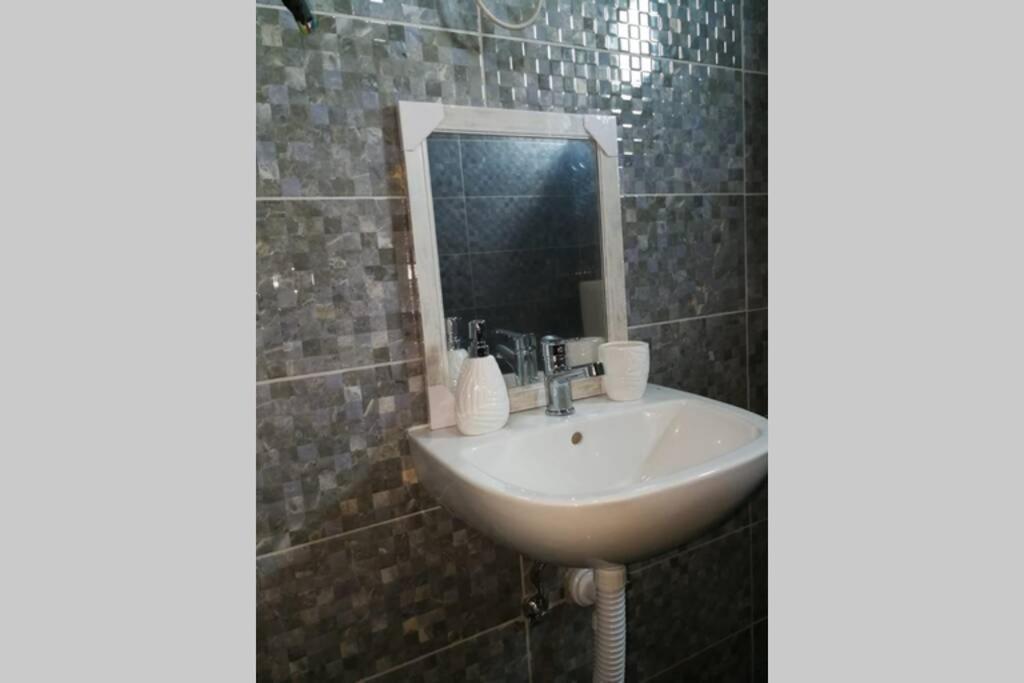 Kuca Za Odmor Obitelji Pedisic Villa Banj Kültér fotó